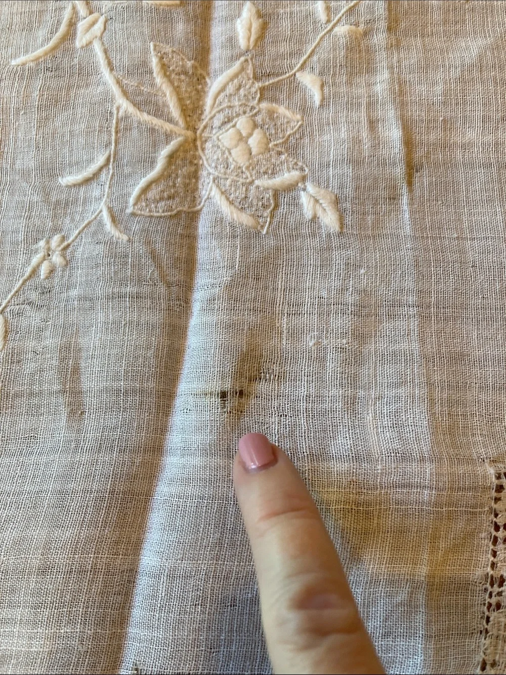 White Embroidered Square Linen Tablecloth Matching Napkin Set‎ Classic Home